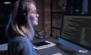 The Digital Practice of the Cyber Tech